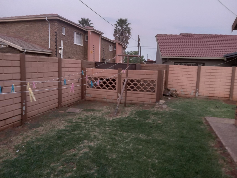 3 Bedroom Property for Sale in Bakerton Gauteng