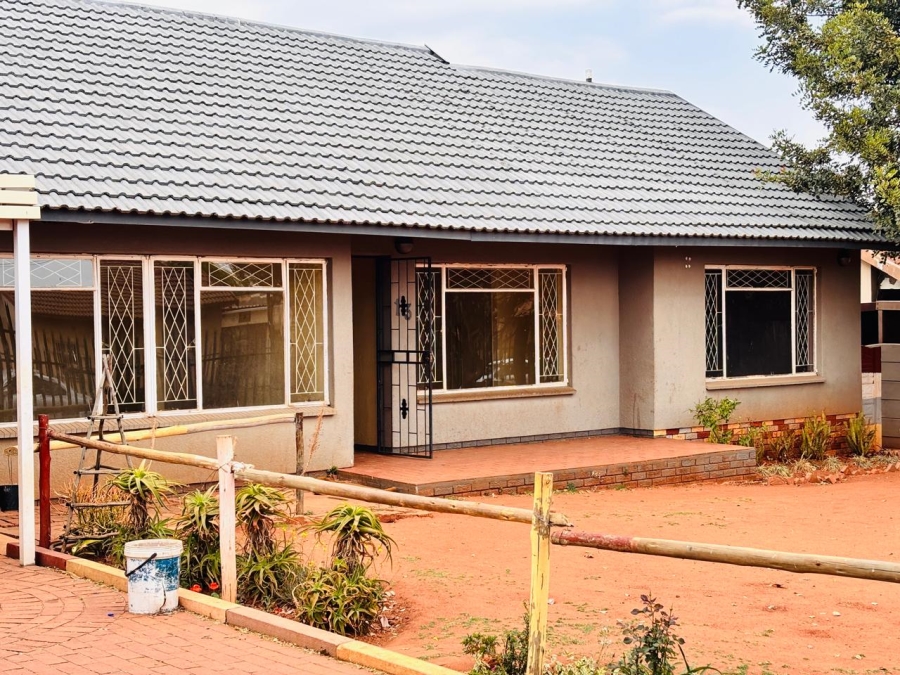 4 Bedroom Property for Sale in Dan Pienaarville Gauteng