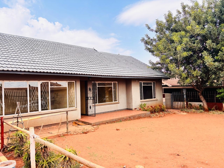 4 Bedroom Property for Sale in Dan Pienaarville Gauteng
