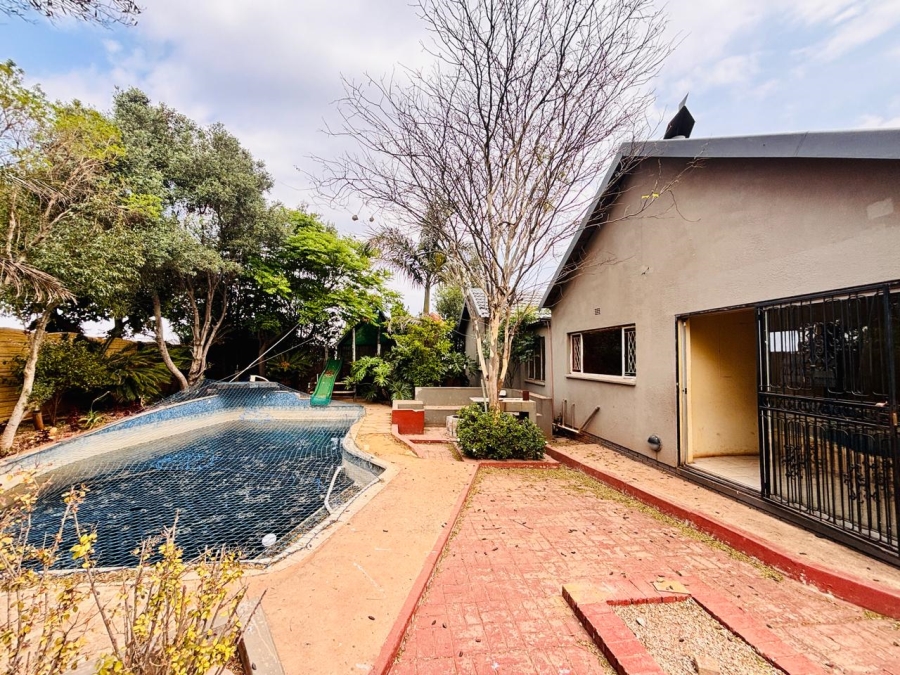 4 Bedroom Property for Sale in Dan Pienaarville Gauteng