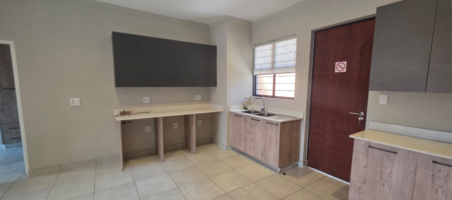 To Let 2 Bedroom Property for Rent in Rietvalleirand Gauteng