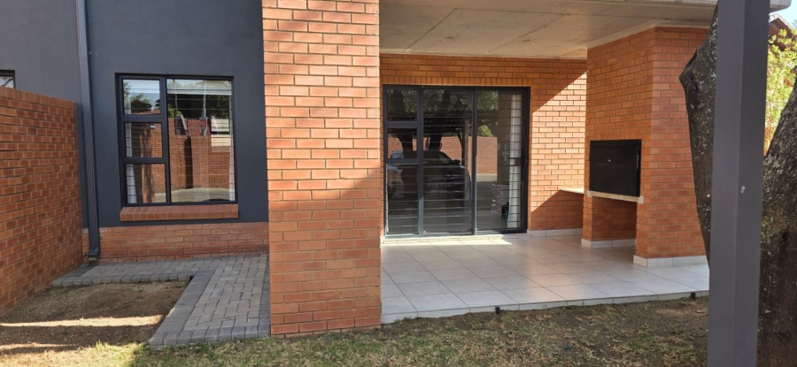 To Let 2 Bedroom Property for Rent in Rietvalleirand Gauteng