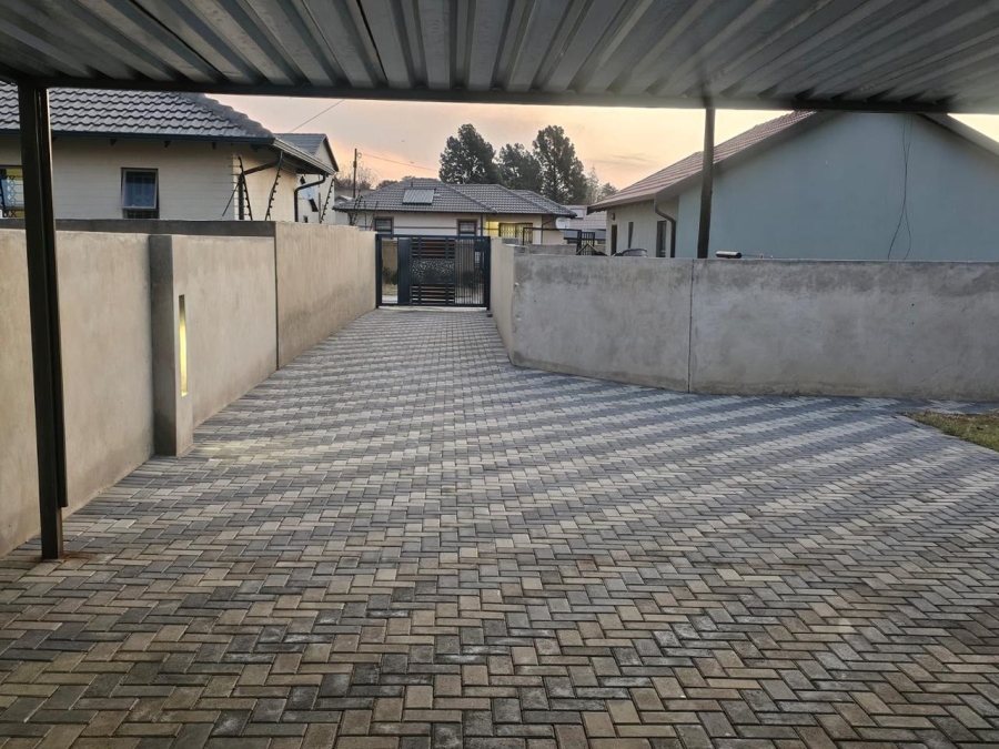 3 Bedroom Property for Sale in Kya Sands Gauteng