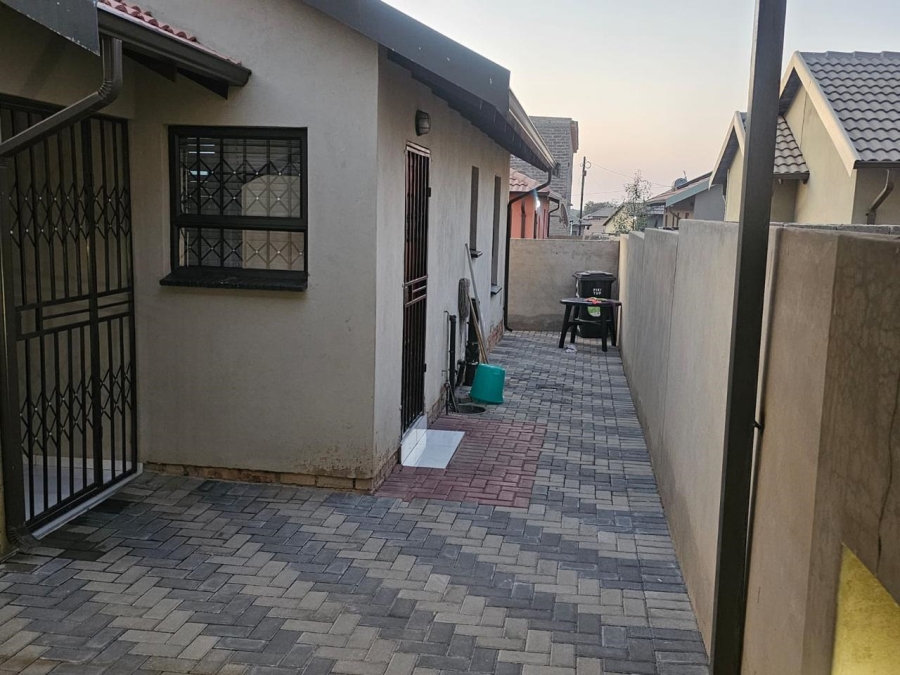 3 Bedroom Property for Sale in Kya Sands Gauteng