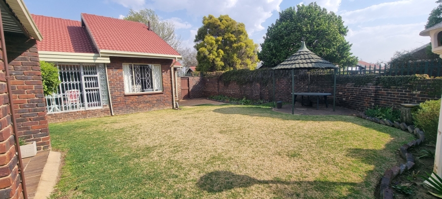 2 Bedroom Property for Sale in Sunward Park Gauteng