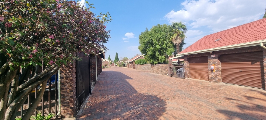 2 Bedroom Property for Sale in Sunward Park Gauteng