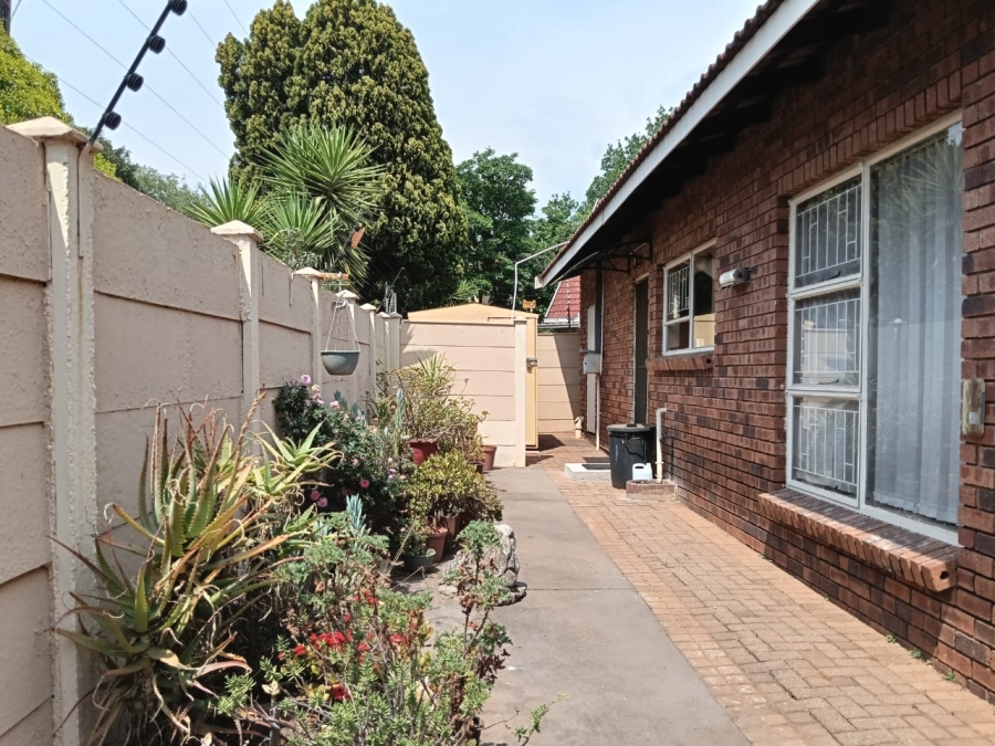 3 Bedroom Property for Sale in Westonaria Gauteng
