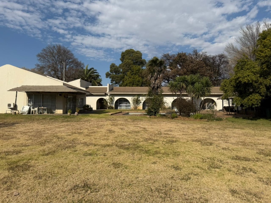 18 Bedroom Property for Sale in Kaalplaats West Gauteng