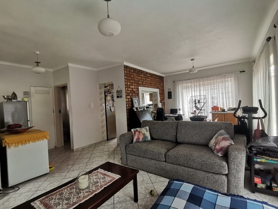 4 Bedroom Property for Sale in Brackenhurst Gauteng