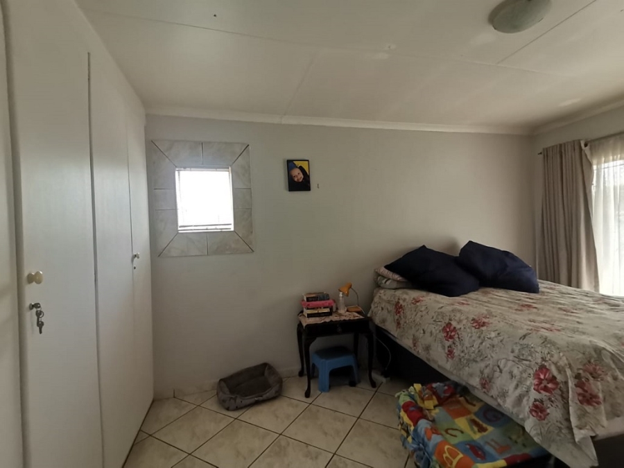 4 Bedroom Property for Sale in Brackenhurst Gauteng