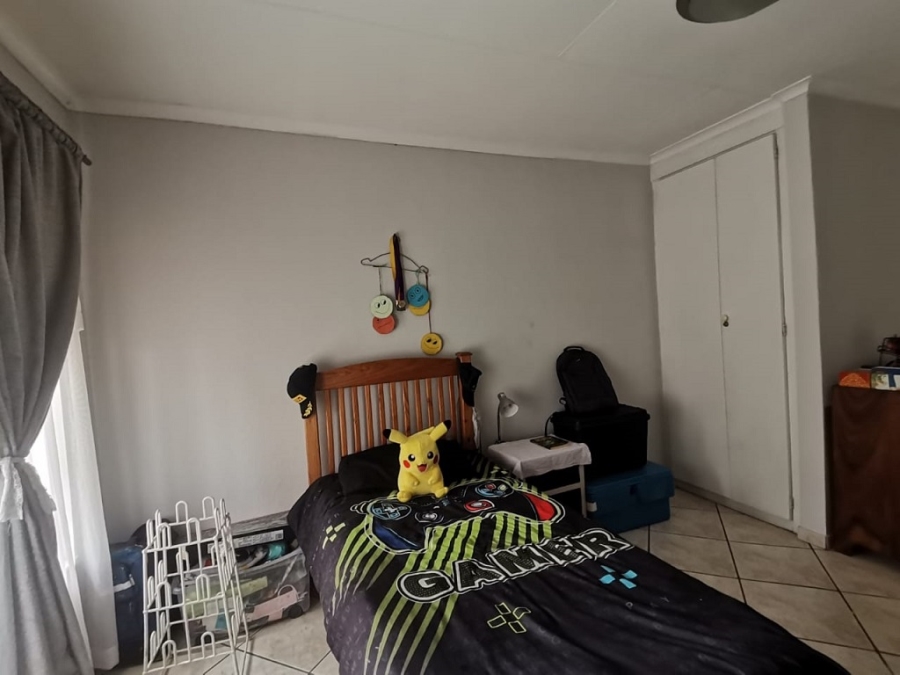 4 Bedroom Property for Sale in Brackenhurst Gauteng