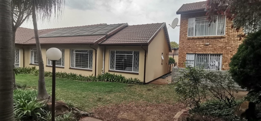 4 Bedroom Property for Sale in Brackenhurst Gauteng