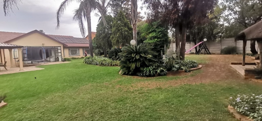 4 Bedroom Property for Sale in Brackenhurst Gauteng
