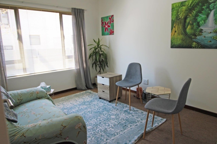 1 Bedroom Property for Sale in Bryanston Gauteng