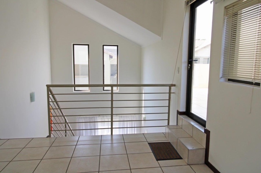 1 Bedroom Property for Sale in Bryanston Gauteng