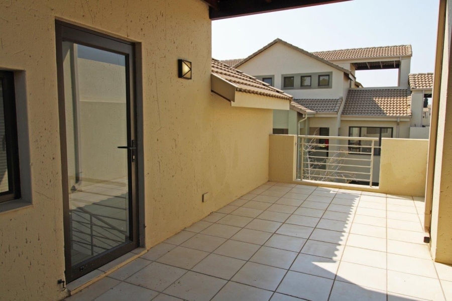 1 Bedroom Property for Sale in Bryanston Gauteng