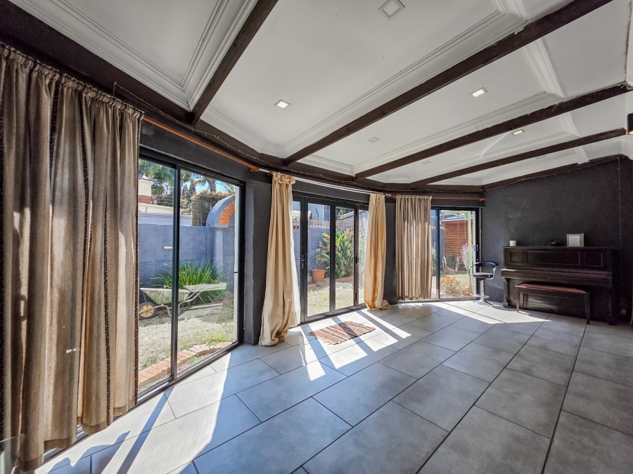 3 Bedroom Property for Sale in Waterkloof Ridge Gauteng