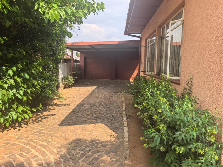 4 Bedroom Property for Sale in Witpoortjie Gauteng