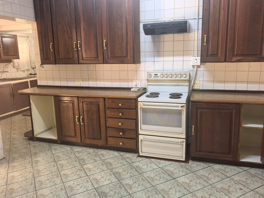 4 Bedroom Property for Sale in Witpoortjie Gauteng