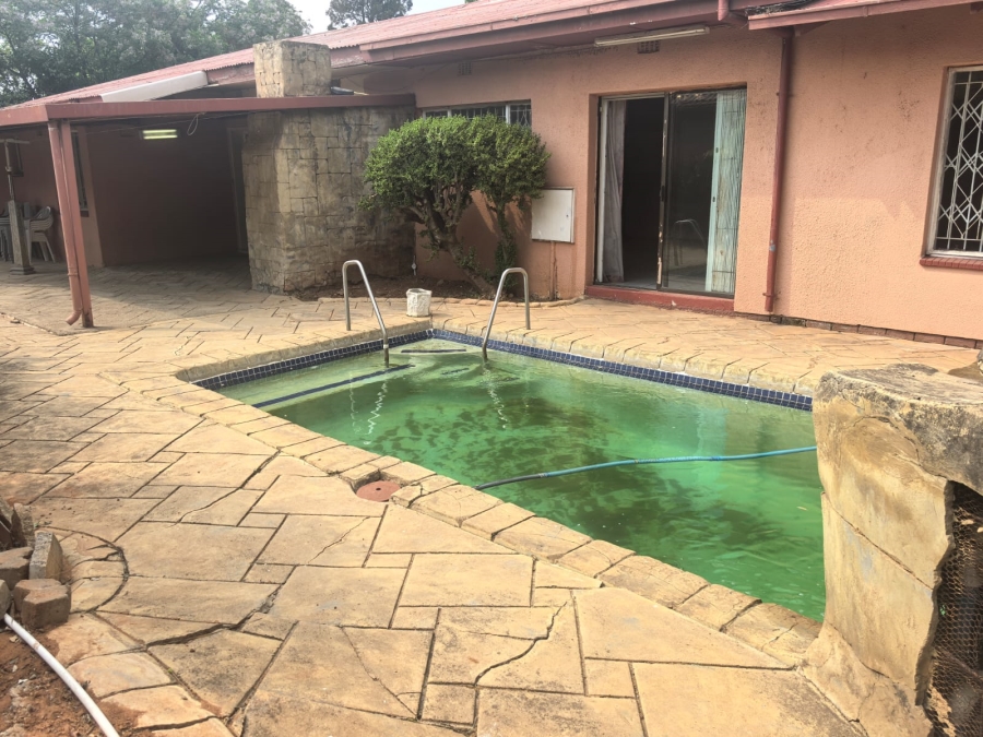 4 Bedroom Property for Sale in Witpoortjie Gauteng