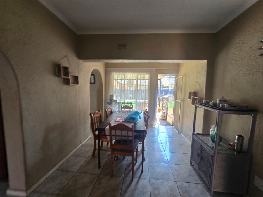 3 Bedroom Property for Sale in Brackendowns Gauteng