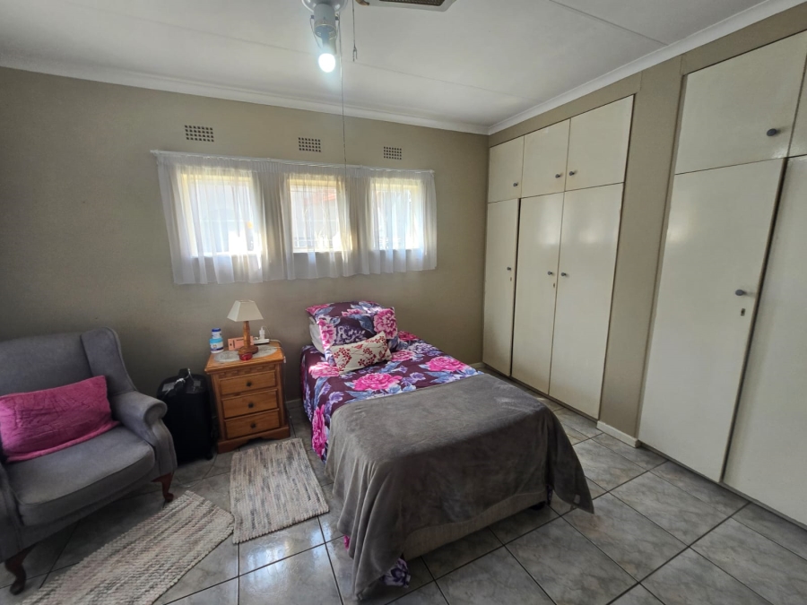3 Bedroom Property for Sale in Brackendowns Gauteng