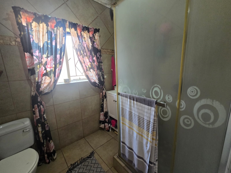 3 Bedroom Property for Sale in Brackendowns Gauteng