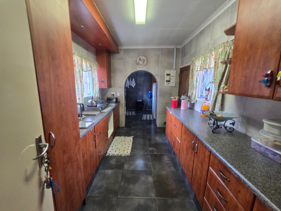 3 Bedroom Property for Sale in Brackendowns Gauteng
