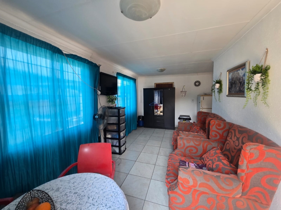 3 Bedroom Property for Sale in Brackendowns Gauteng