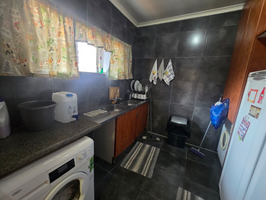 3 Bedroom Property for Sale in Brackendowns Gauteng