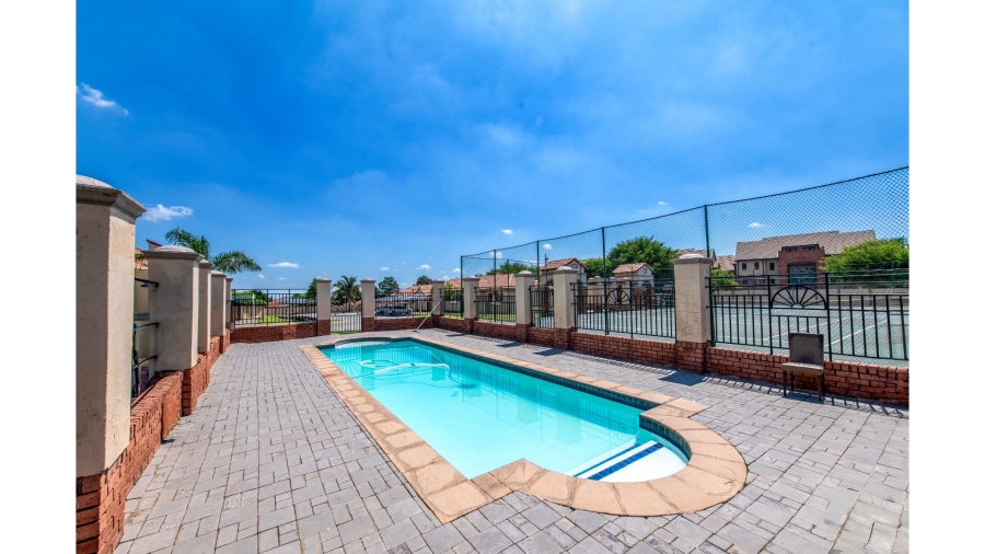 3 Bedroom Property for Sale in Carlswald Gauteng