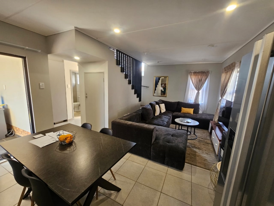 3 Bedroom Property for Sale in Albertsdal Gauteng