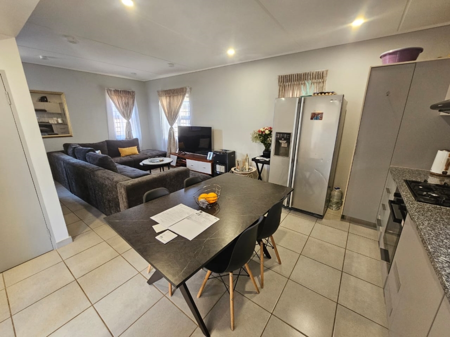 3 Bedroom Property for Sale in Albertsdal Gauteng