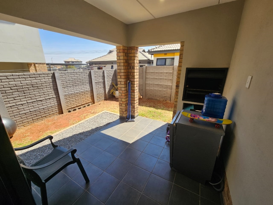 3 Bedroom Property for Sale in Albertsdal Gauteng