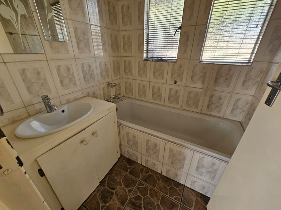 3 Bedroom Property for Sale in Albertsdal Gauteng