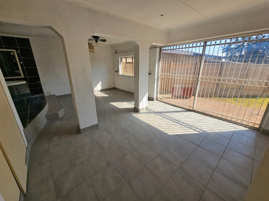 3 Bedroom Property for Sale in Albertsdal Gauteng