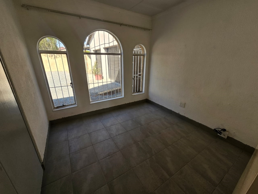 3 Bedroom Property for Sale in Albertsdal Gauteng