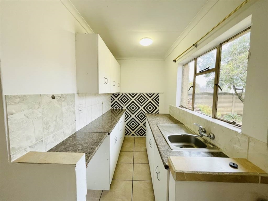 3 Bedroom Property for Sale in Albertsdal Gauteng