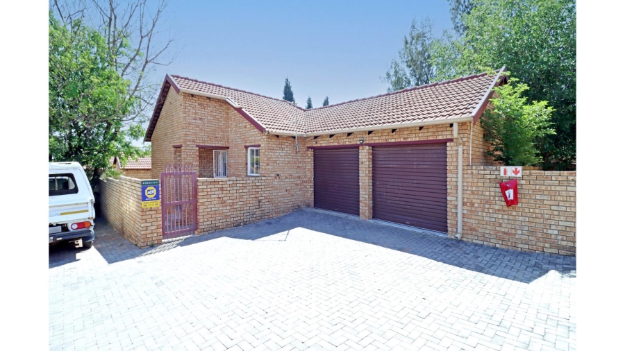 3 Bedroom Property for Sale in Kyalami Hills Gauteng