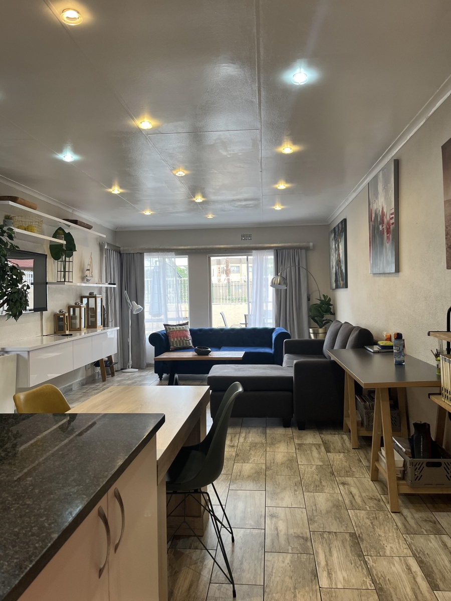 2 Bedroom Property for Sale in Simmerfield Gauteng