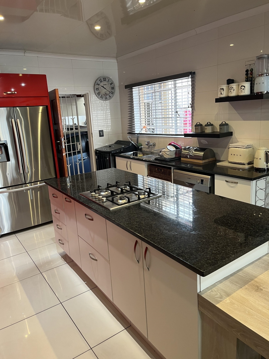 2 Bedroom Property for Sale in Simmerfield Gauteng