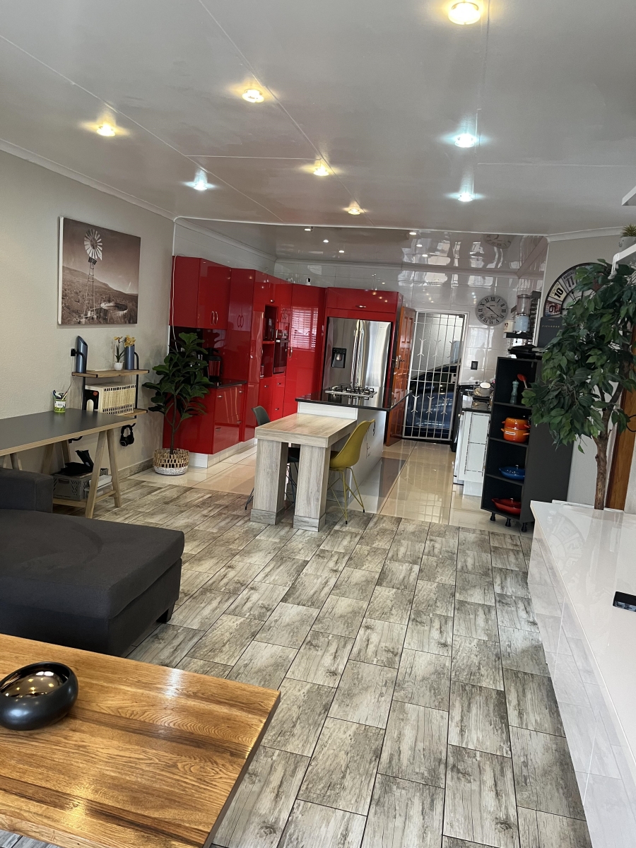 2 Bedroom Property for Sale in Simmerfield Gauteng