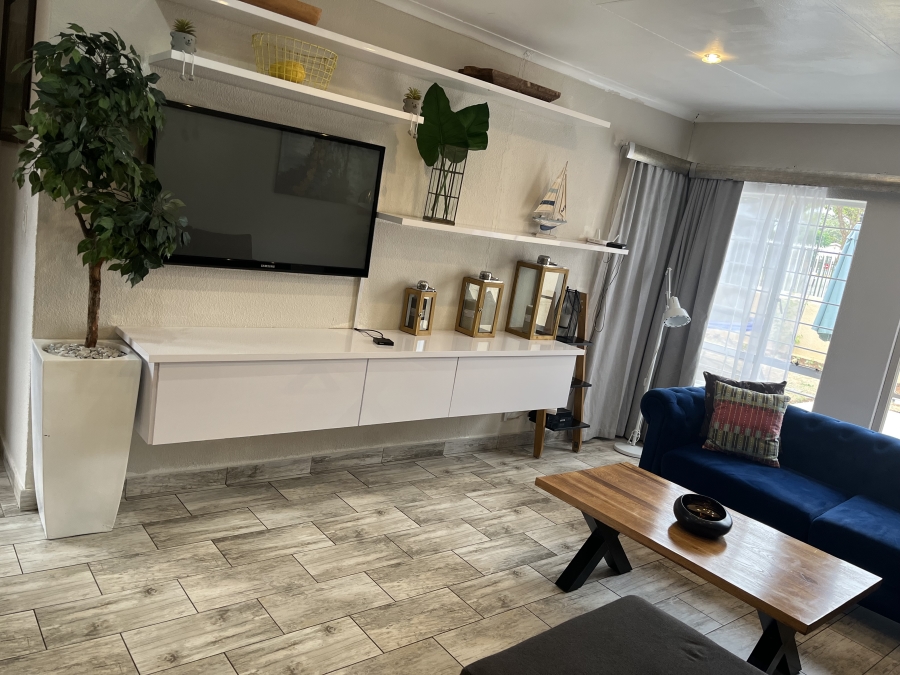 2 Bedroom Property for Sale in Simmerfield Gauteng