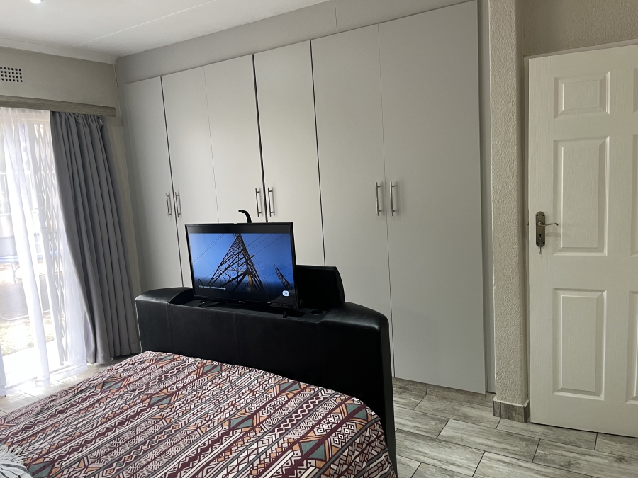 2 Bedroom Property for Sale in Simmerfield Gauteng
