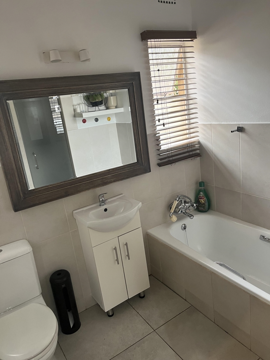 2 Bedroom Property for Sale in Simmerfield Gauteng