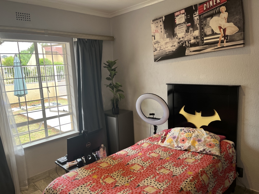 2 Bedroom Property for Sale in Simmerfield Gauteng