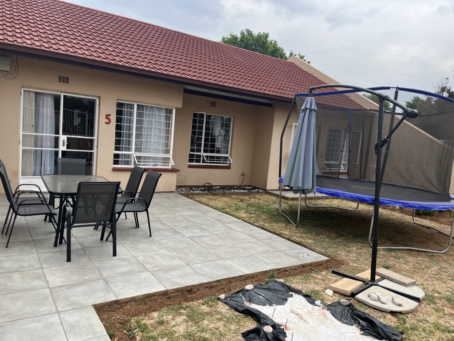 2 Bedroom Property for Sale in Simmerfield Gauteng