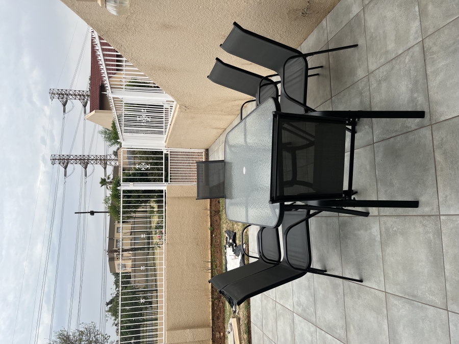 2 Bedroom Property for Sale in Simmerfield Gauteng
