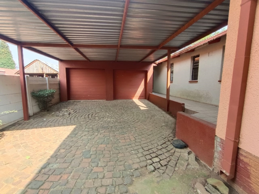 4 Bedroom Property for Sale in Witpoortjie Gauteng
