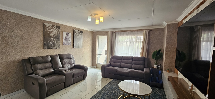 2 Bedroom Property for Sale in Meyersdal Gauteng